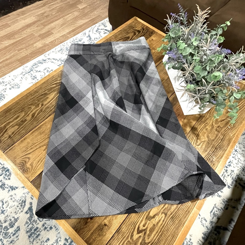 East 5th skirt